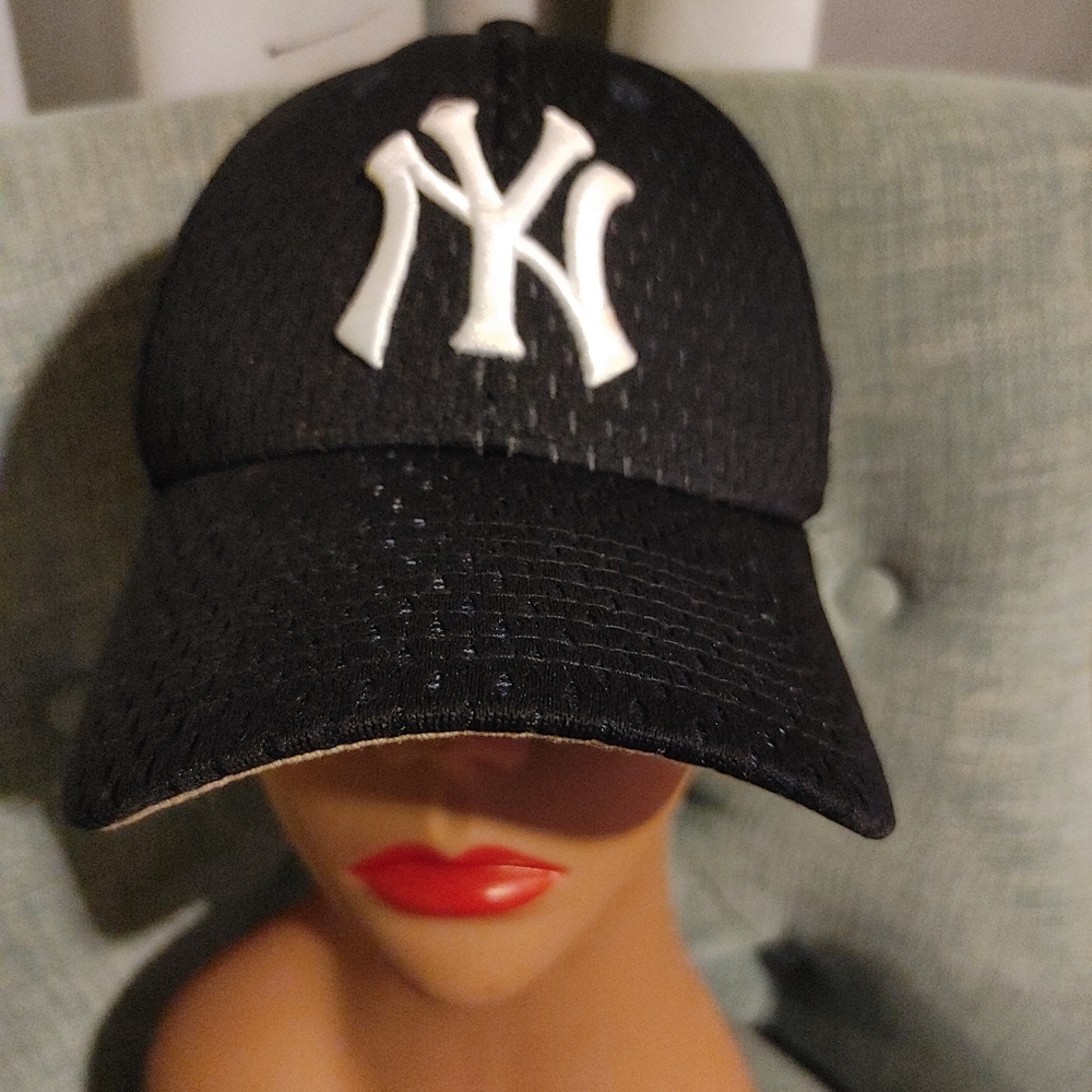 Yankees Fitted Cap